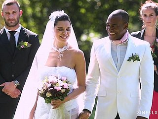 Kira Kraliçe ve Canela Skin ile üçlü ırklararası Romantik FFM