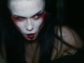 Video lucah seram dengan Wild Witch Suzie Diamond