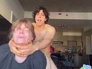Arabischer Kook fickt seinen MILF -Nachbarn