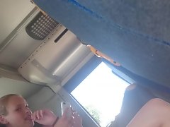 Otobüs part2 içinde 2 sıcak gençler için borazan Yanıp