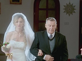 Newly wedded link up Olivia Flinch gives devotee and gets fucked