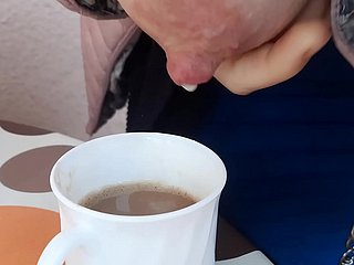 Kawa śniadaniowa z mlekiem!