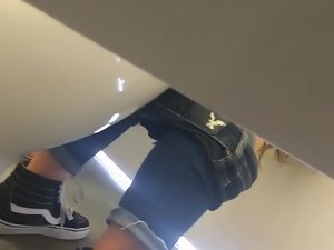 Kencing Establishing Girl Tandas Voyeur 3 - HD