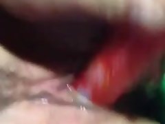 خوبصورت چینی لڑکی کھلونا کا استعمال کرتے ہوئے مشت زنی!