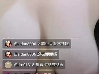 Fick ihre großen Titten mit dem Dildo swag.live ginabb
