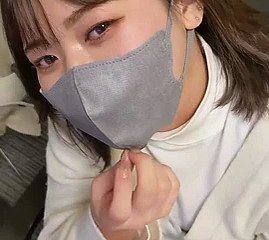 Servicio de masturbación media chica con máscara de SPA doméstico