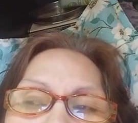 Granny Evenyn Santos znowu robi analny pokaz.