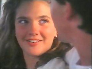 Gorgeous gwiazdy Drew Barrymore Back Connected with Their way Dni Teen - Peekaboo